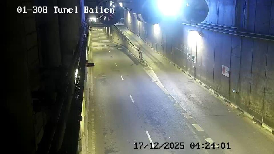 Madrid: Palacio: TUNEL BAILEN