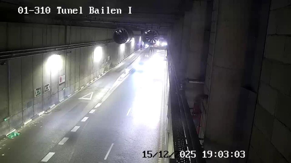 Madrid: Palacio: TUNEL BAILEN I
