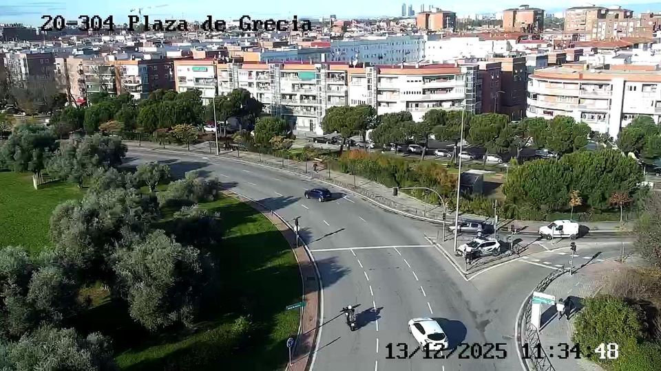 Madrid: Rosas: PLAZA DE GRECIA