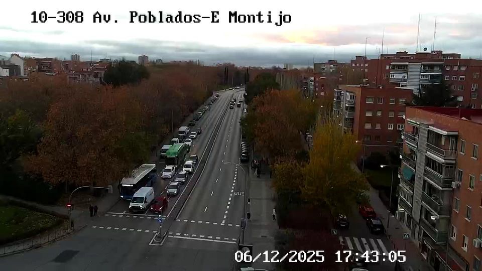 Madrid: Colonia de la Prensa: AV POBLADOS - EUGENIA DE MONTIJO