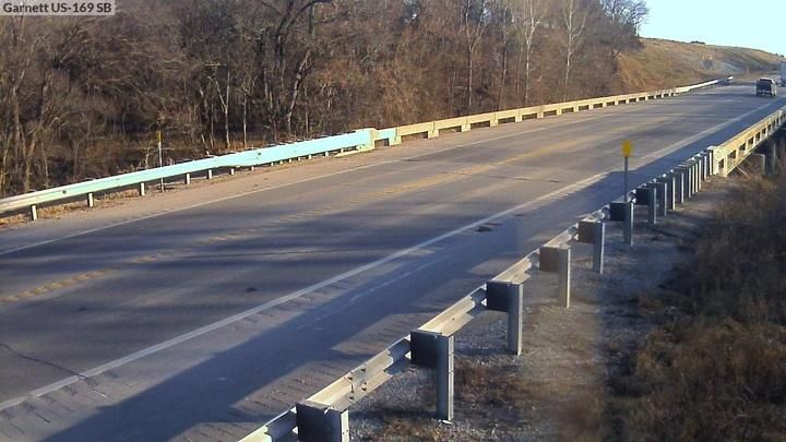 Welda: US-59 SB at Garnett & Manner Bridge