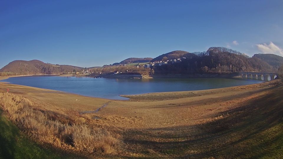 Diemelsee: Heringhausen: Diemelsee - Strandbad mit Seepromenade