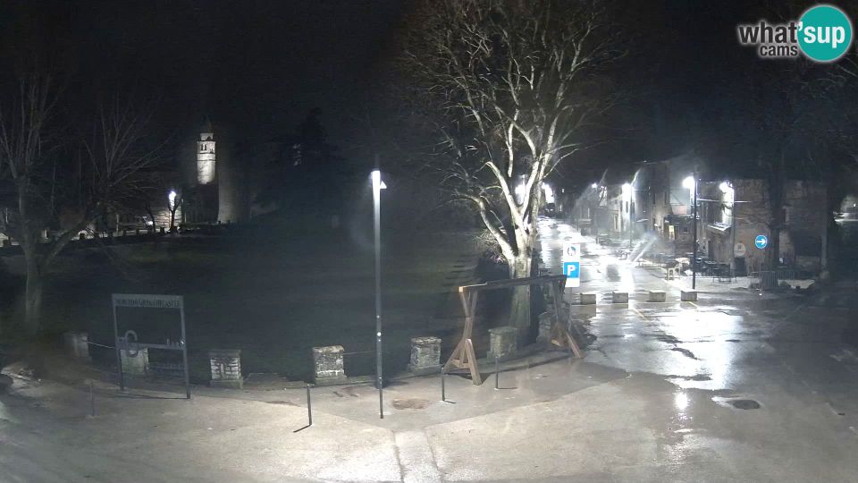 Svetvincenat: Live - view to Castle Morosini Grimani - Istria - Croatia