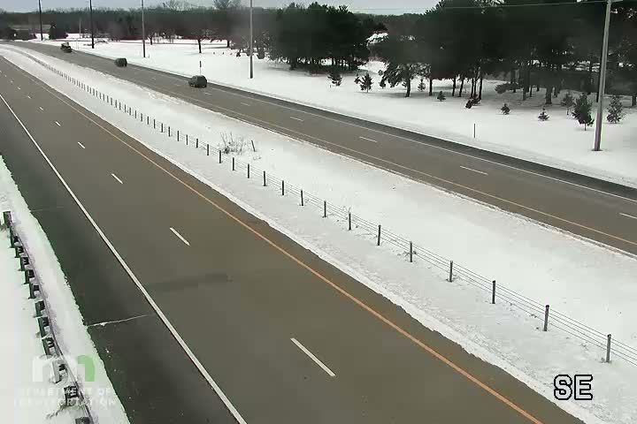 Cottage Grove: T.H.61 NB @ Kingsborough Tr