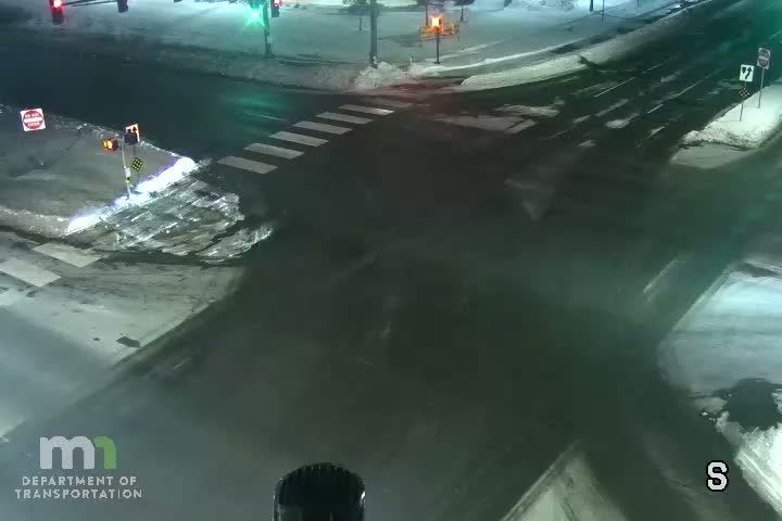 Plymouth: T.H.55 WB @ W Medicine Lake Dr