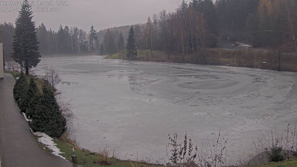 Kouty › North-east: Rybník hotelu LUNA
