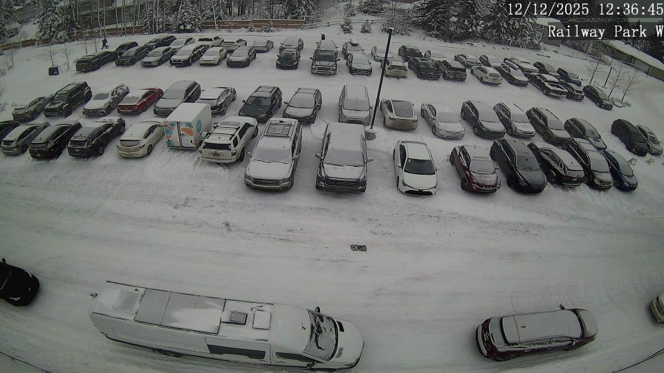 Banff: Train Station Park W
