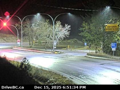 Area K › East: Highway 6 at Needles Ferry Landing, looking east towards front of line up near the rest area