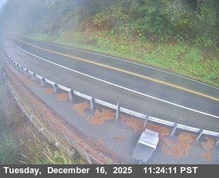Crescent City: US-101: Last Chance Loc #2 (Looking North)