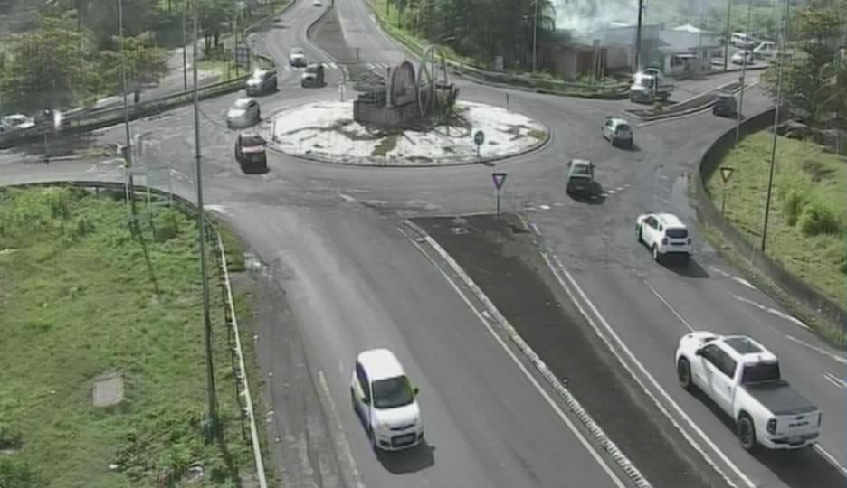 Petit-Bourg › South