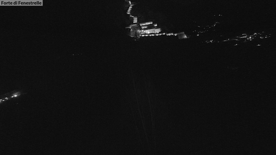 Fenestrelle › East