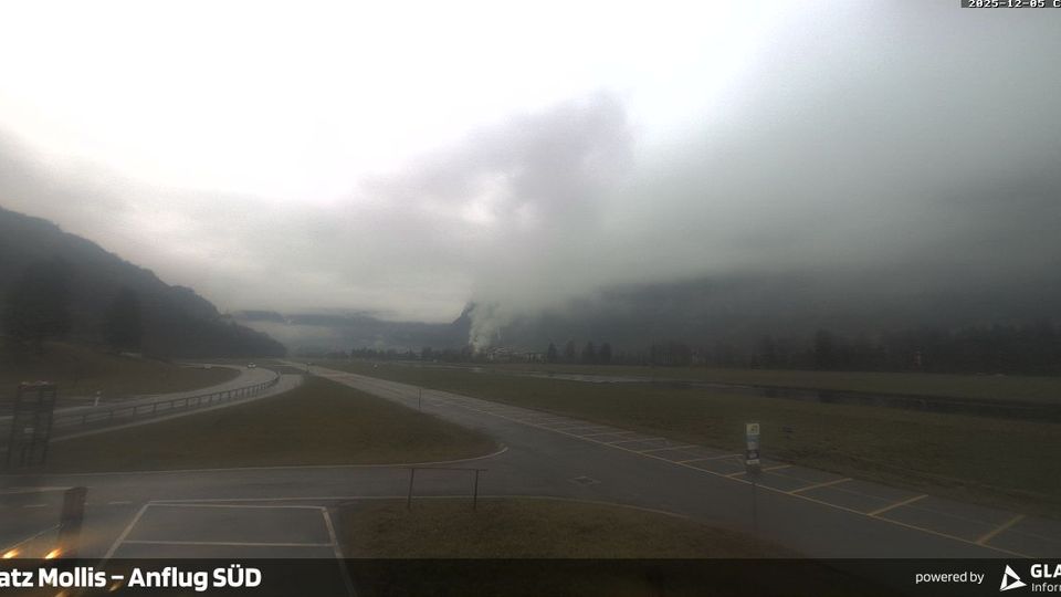 Glarus Nord › South: Mollis Airport