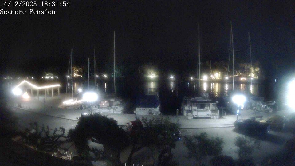 Municipal Unit of Galaxidi › South-east: Ab oVo Restaurant - Seamore Pension - Galaxidi Port