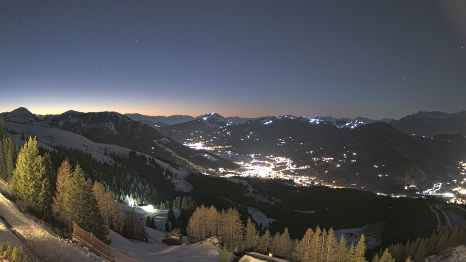 Kitzbuhel: Hahnenkamm Bergstation - Blickrichtung NW