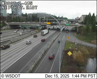 Bellevue: I-405 at MP 13.7: NE 7th St, East