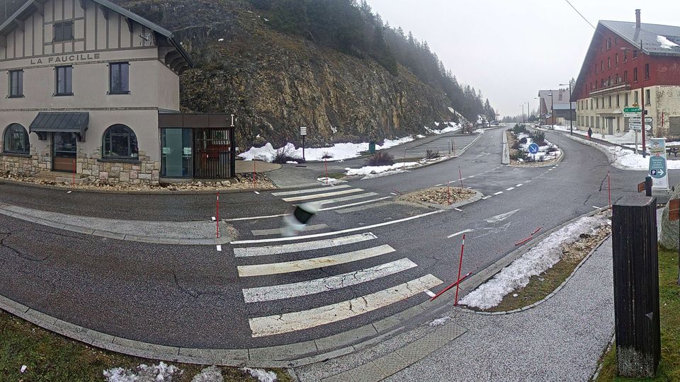 Mijoux › South-east: Col de la Faucille