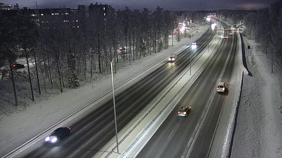 Oulu: Tie 4 - Kontinkangas - Jyväskylään