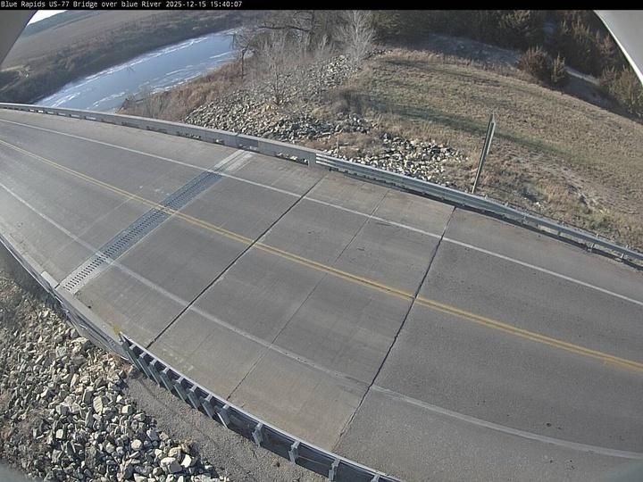 Blue Rapids: US-77 at - Bridge over Blue River
