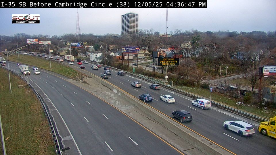 Kansas City: I-35 S @ N OF CAMB CIRCLE