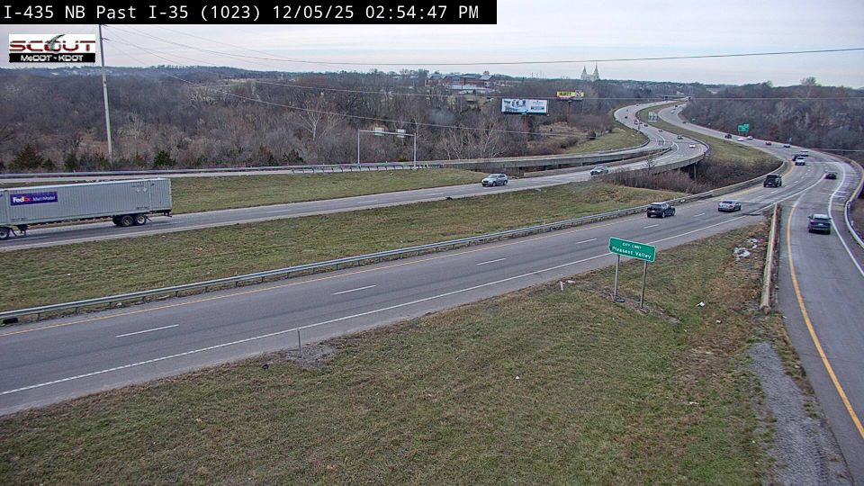 Claycomo: I-435 N @ NORTH OF I-35