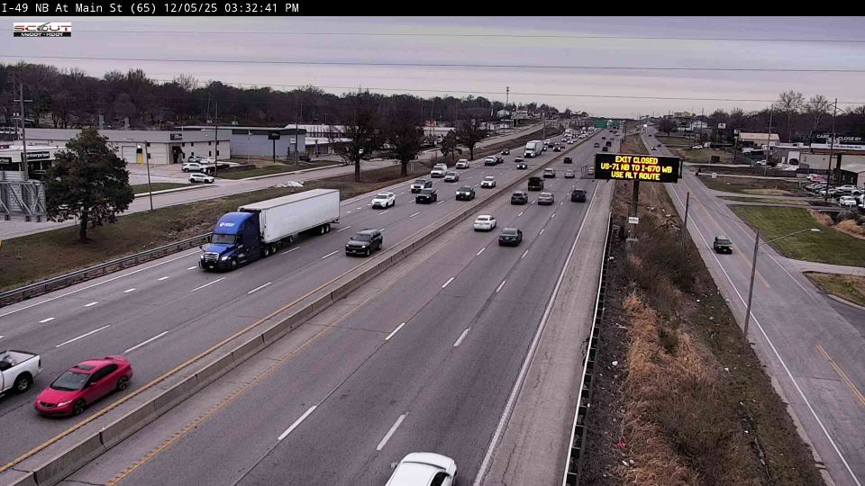 Grandview: I-49 N @ MAIN ST