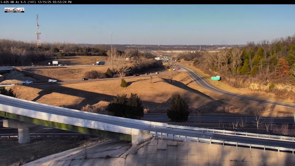 Kansas City: I-635 N @ at K-5