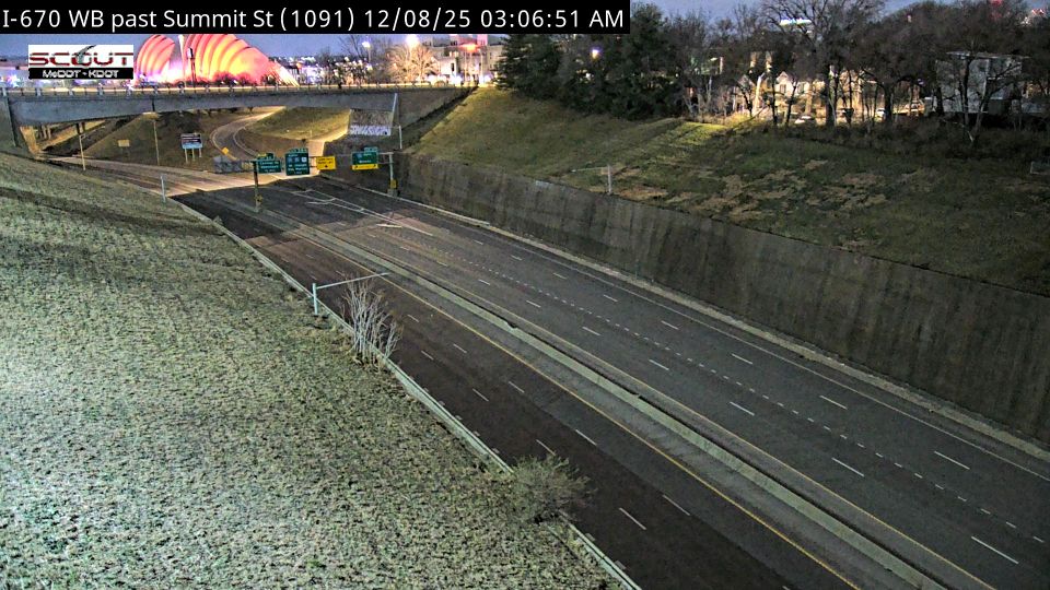 Downtown Kansas City: I-670 W @ West of Summit Street