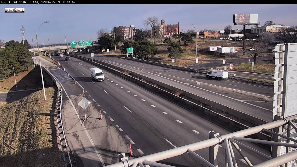 Kansas City: Central Business District KC: I-70 E @ 11TH ST