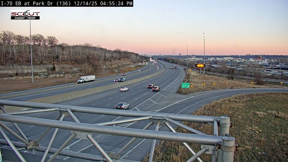 Kansas City: I-70 EB @ PARK DRIVE