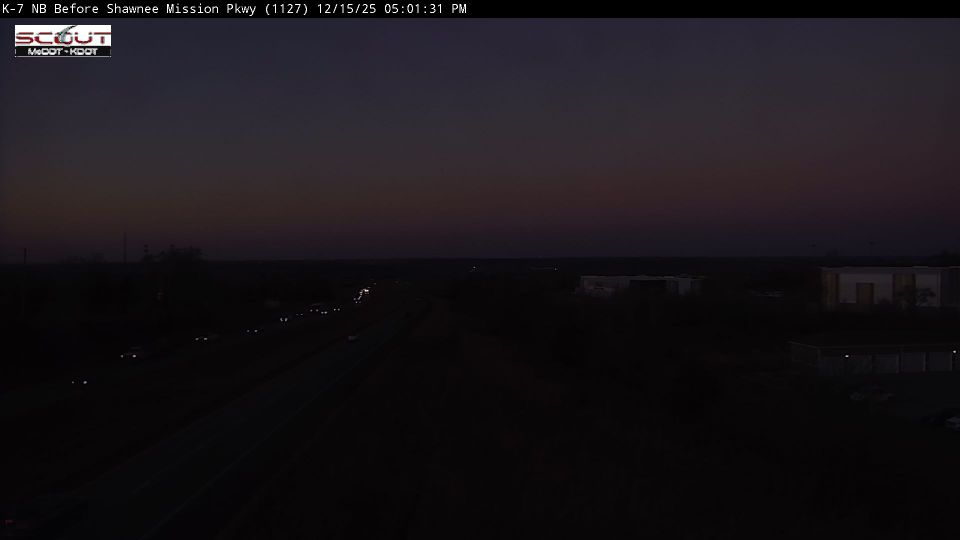 Shawnee: K-7 N @ S of - Mission Parkway