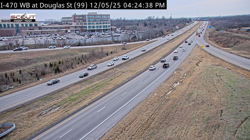 Lee's Summit: I-470 W @ DOUGLAS STREET