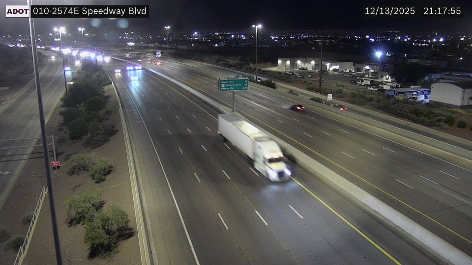 Tucson: Barrio Hollywood › East: I-10 EB 257.40 @Speedway Blvd