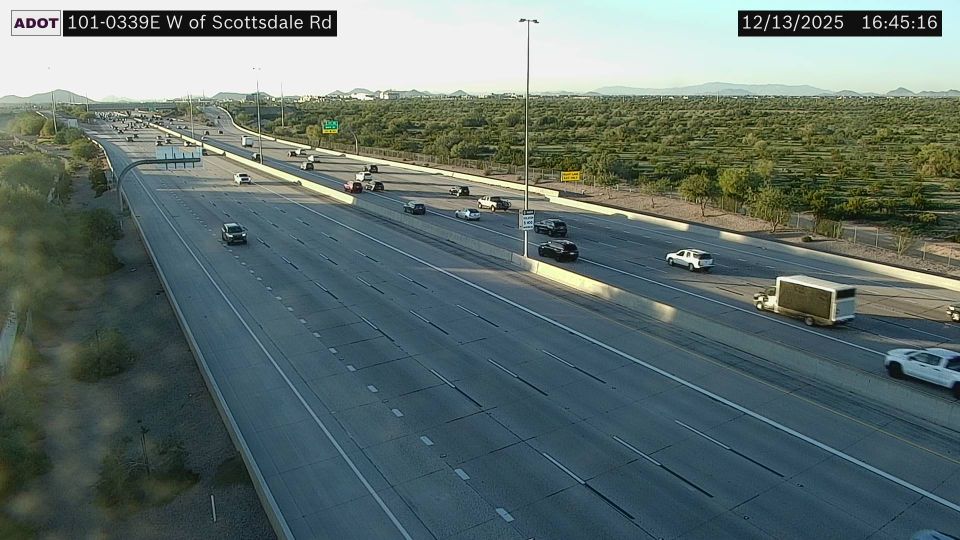 Phoenix › East: I-101 EB 33.90 @W of Scottsdale Rd
