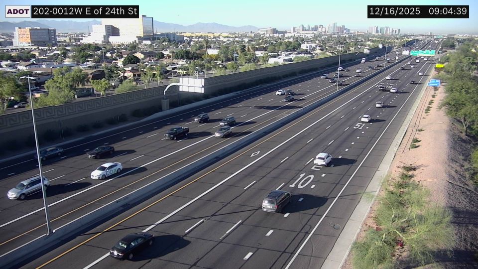 Phoenix › West: SR-202 WB 1.20 @E of 24th St