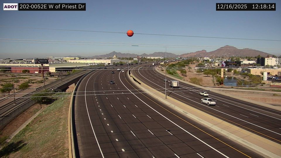 Phoenix › East: SR-202 EB 5.20 @W of Priest Dr