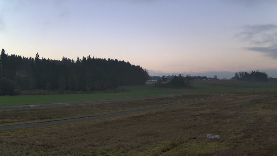 Vogtareuth › South: Flugplatz Vogtareuth