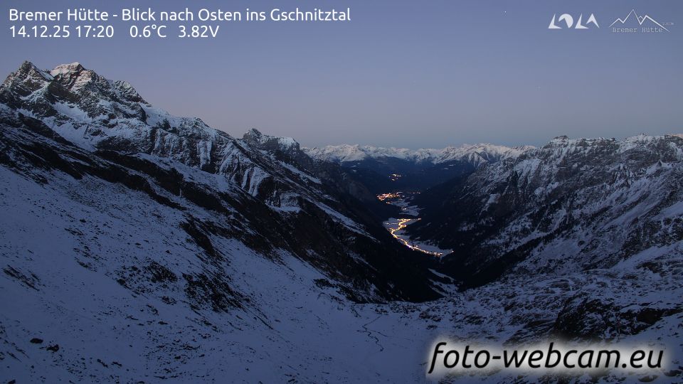 Gemeinde Trins: Bremer Hütte - Blick nach Osten ins Gschnitztal