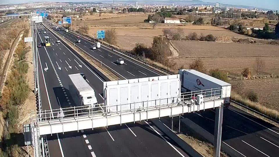 Zaragoza: Canal Imperial de Aragón - A-2 - Autovía del Nordeste