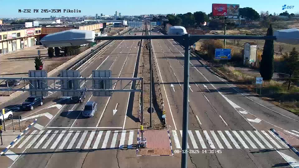 Zaragoza: La Torre Outlet Zaragoza - N-232