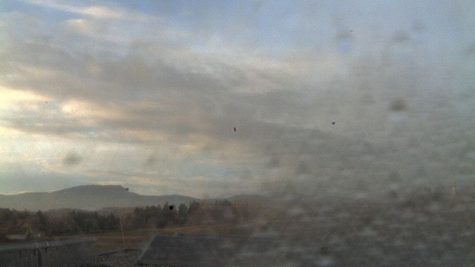 Ludersdorf-Wilfersdorf › West: Schloss Freiberg - Schöckl