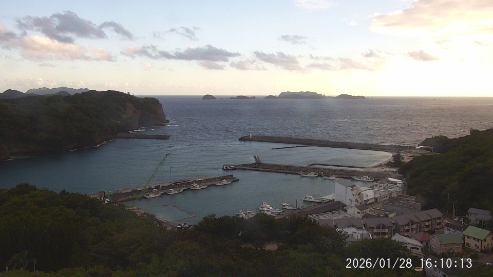 Ogasawara: Oki Port Directional Light