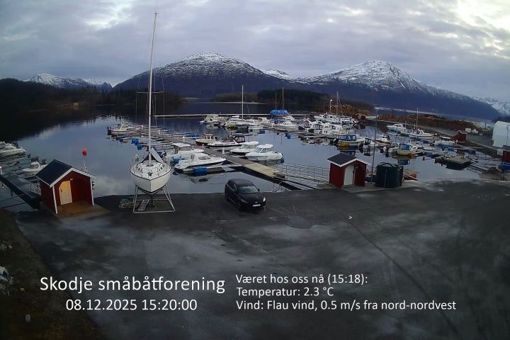 Alesund › South-west: Skodje småbåthavn