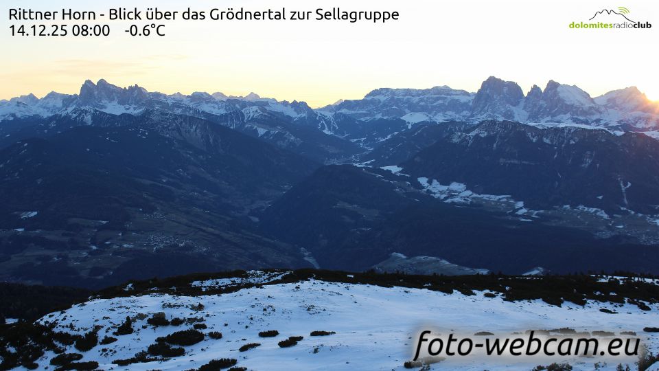 Brixen - Bressanone: Rittner: Horn - Blick über das Grödnertal zur Sellagruppe