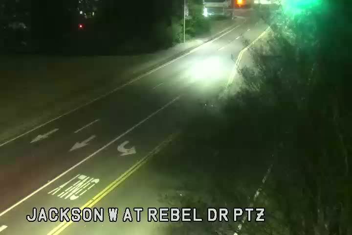 Oxford: Jackson Ave at College Hill Rd