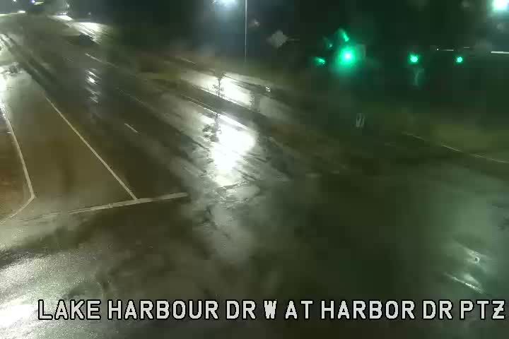 Ridgeland: Lake Harbour Dr at Harbor Dr