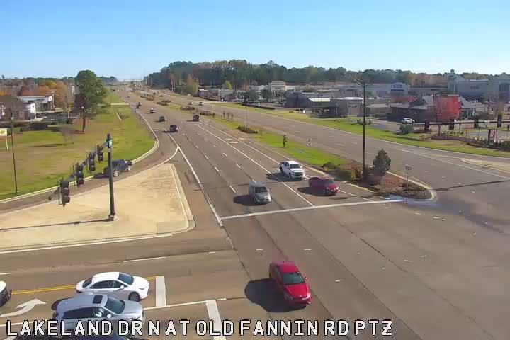 Dogwood Place: Lakeland Dr at Old Fannin