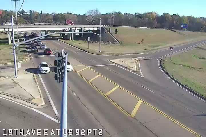 Columbus: US 82 at 18th Ave