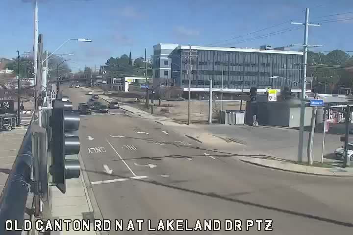 Jackson: Lakeland Dr at Old Canton Rd