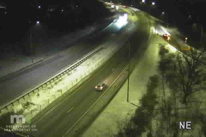 Edina: Creek Valley: MN 62: T.H.62 EB @ Tracy Ave