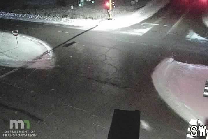 Forest Lake: US 61: T.H.61 NB @ U.S.8 (MP 161.8)